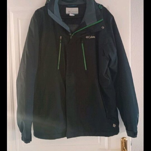 Columbia men's jacket used, black, with removable hood