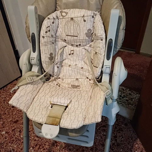 Chicco high chair used, adjustable and reclining