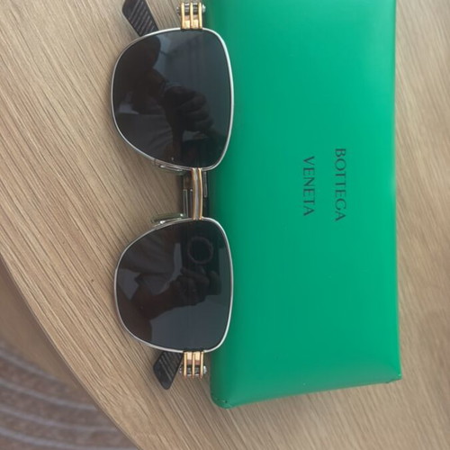 Bottega Veneta women's sunglasses, like new, black