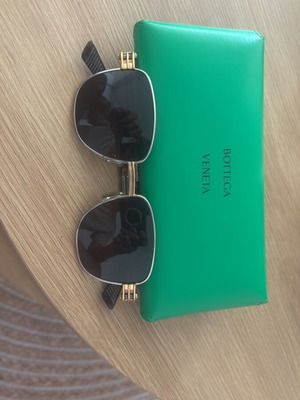 Bottega Veneta women's sunglasses, like new, black