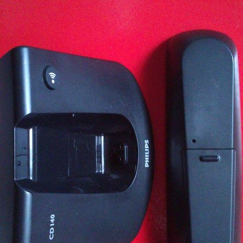 Philips CD140 cordless phone new, sealed batteries included