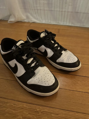 Nike Low Dunk Retro Panda sneakers size 43 like new, white