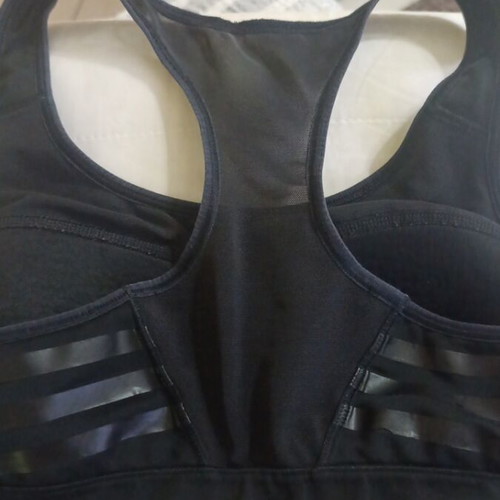 Adidas sports bra size M black like new