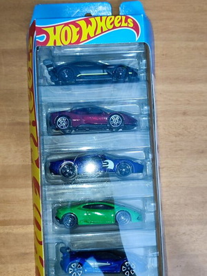 Hot Wheels Motor Show new, pack of 5 cars