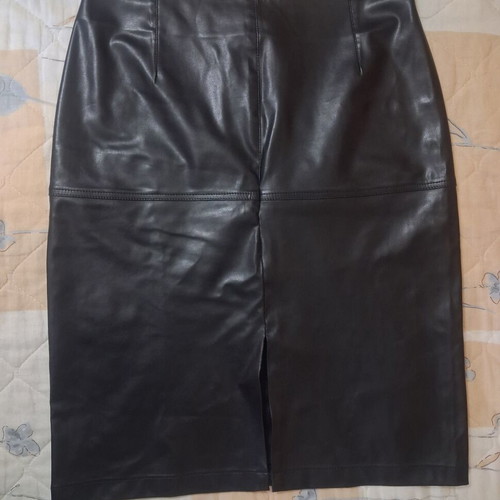 Kirou Midi Pencil Skirt black faux leather like new, size M