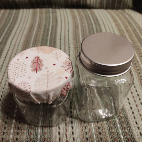 Square glass jars, set of 2