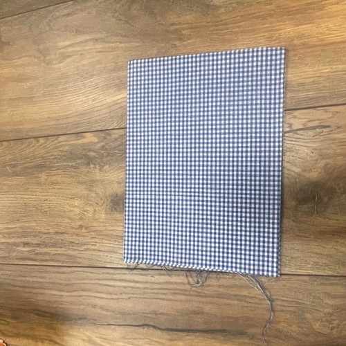 Checked fabric 0.50 x 1.50 like new, navy-white