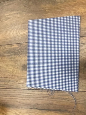 Checked fabric 0.50 x 1.50 like new, navy-white