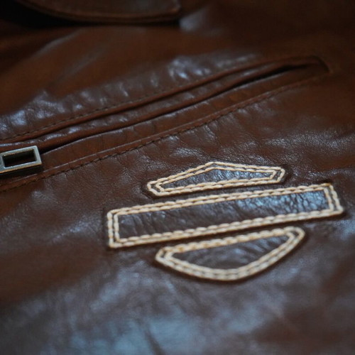 Harley Davidson leather jacket large used, brown
