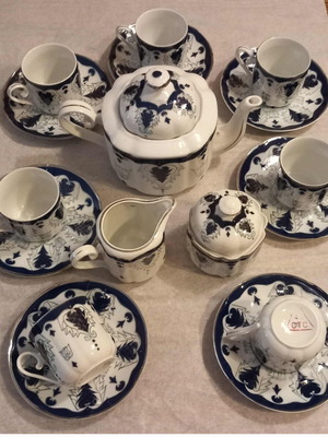 Alba Iulia Apulum vintage porcelain tea and coffee set like new