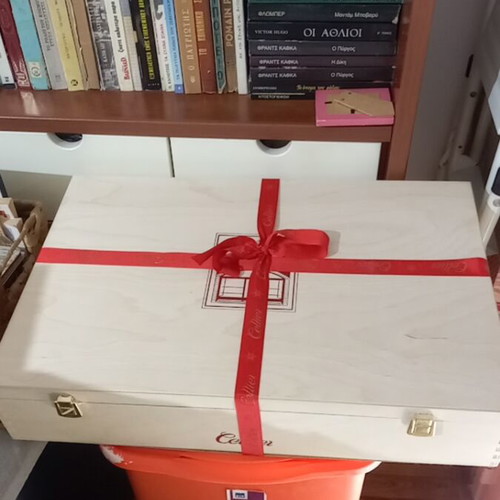 Wooden box for six wines new
