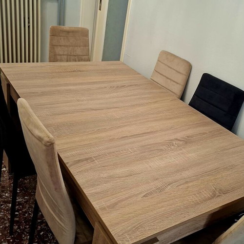 Dining table with 6 chairs, like new