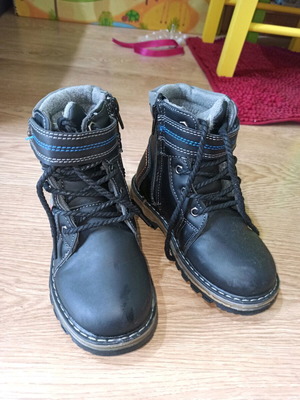 Winter boots for boys size 27 new with fur lining