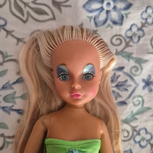 Bibi-Bo El Greco doll used with Seychelles dress
