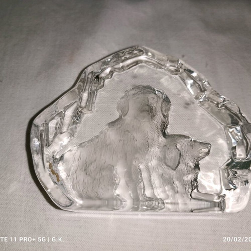Crystal decorative with dogs 10 cm like new
