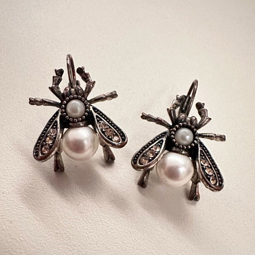 Vintage Style Earrings with Pearl and Crystals used