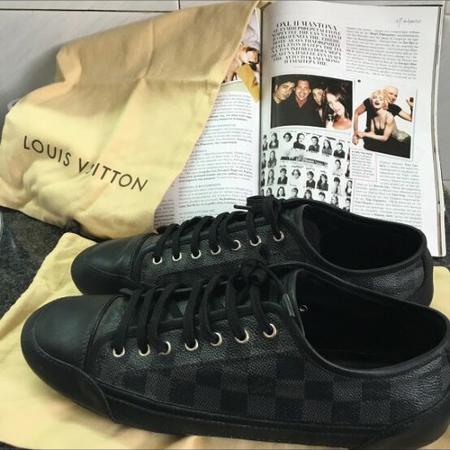 Louis Vuitton sneakers size 45 like new, black