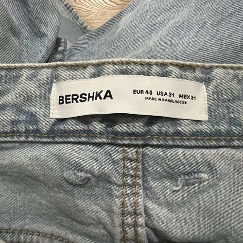 Bershka Straight Jeans like new, size 41 EU, blue