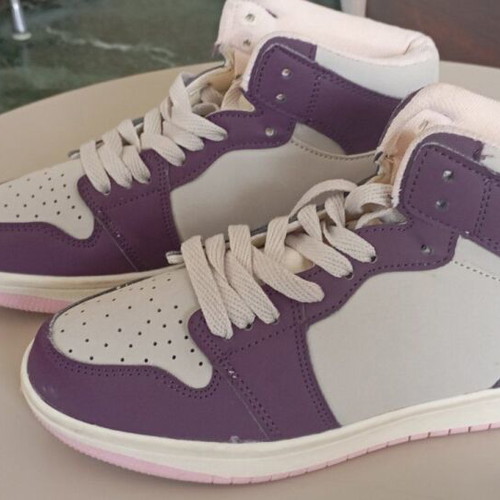 Women's athletic shoes like new, beige and purple, size 36
