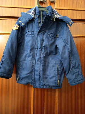Μπουφάν με κουκούλα Mayoral μπλε για αγόρι 5 ετών σαν καινούργιο