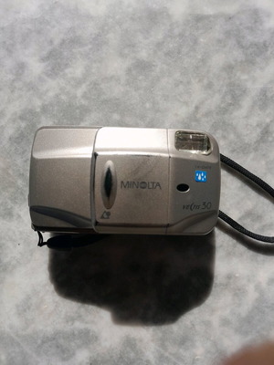 Camera Minolta μεταχειρισμένη σε άριστη κατάσταση με καλώδια και φορτιστή