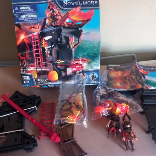 Playmobil Knights and Pirates sets 70224 and 70414