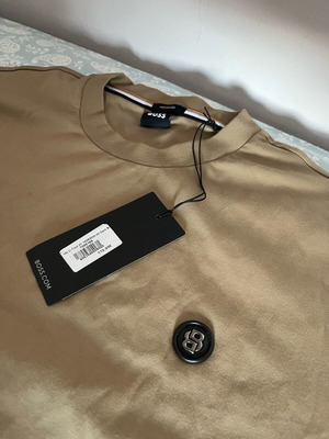 Boss short-sleeve t-shirt new, size large, beige