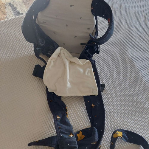 Chicco Baby Carrier like new, ergonomic and comfortable