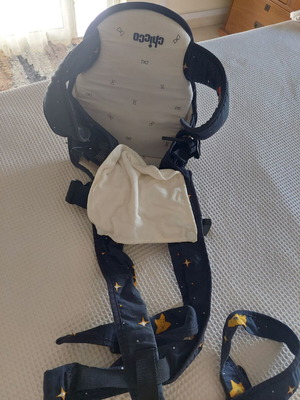 Chicco Baby Carrier like new, ergonomic and comfortable