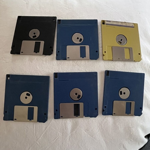 Retro 3.5" δισκέτες πακέτο 6 μεταχειρισμένες, Amiga και USER συλλεκτικές