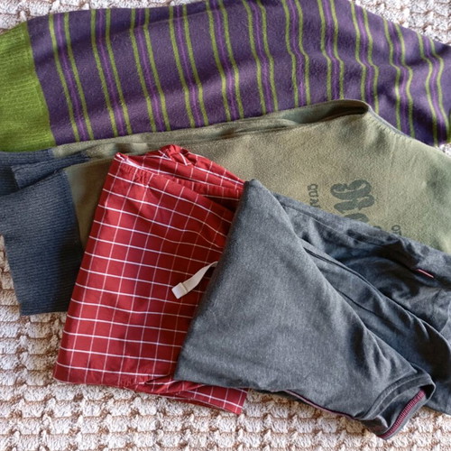 Pack of 3 thin sweaters and 1 set of pajamas like new