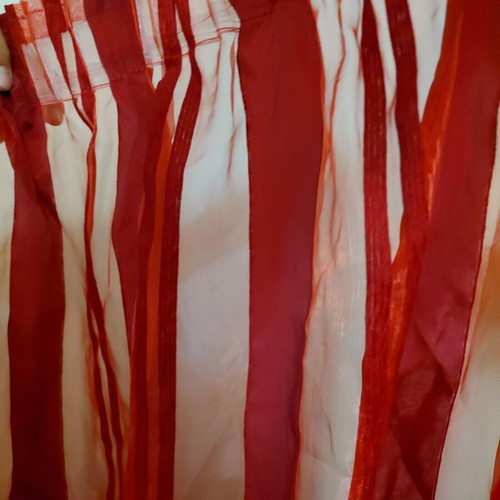 Red Sheer Curtain like new, 1.80 x 2.30 m