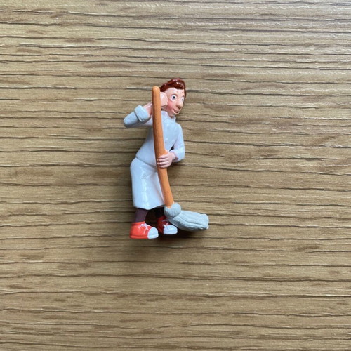 Фигура Kinder Surprise Ratatouille Alfredo Linguini 2007 като нова