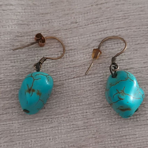 Handmade macrame choker with turquoise stone like new
