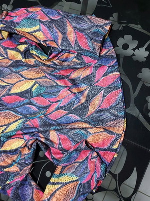 Colorful spring blouse like new, size large