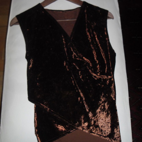 Velvet brown top like new, wrap style from Depolo