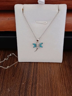 Necklace with butterfly like new with blue details