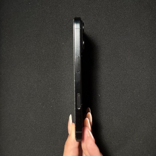 iPhone 16 black 256GB