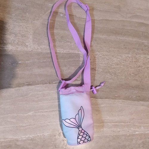 Girls' bottle holder like new
