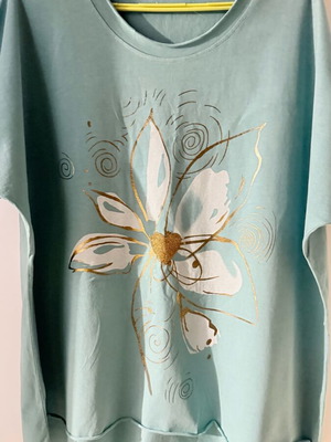 Mint blouse with golden details like new, one size