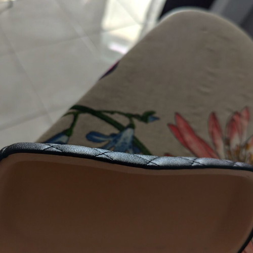 Glasses case like new, black and beige