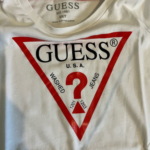Guess short-sleeve cotton t-shirt like new, white and red