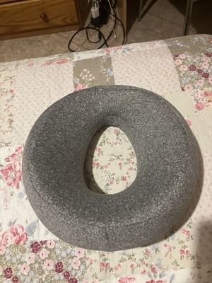 Face Cradle Memory Foam Pillow like new, ergonomic support