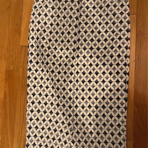 Zara fitted skirt like new, gray and blue, size S
