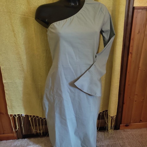 Boohoo one-shoulder dress size 44, sage green