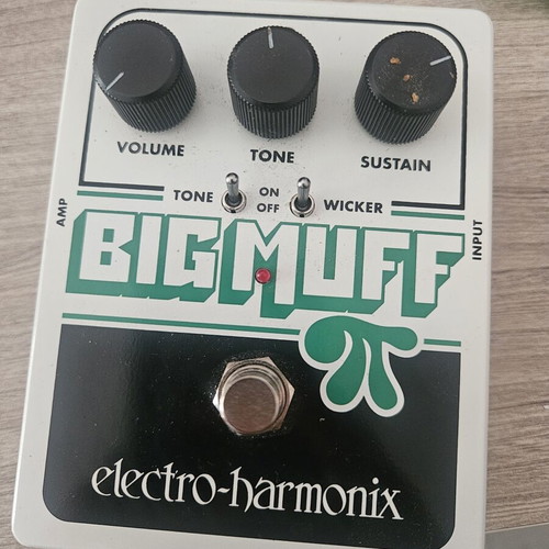 Electro Harmonix Big Muff Pi guitar pedal
