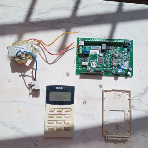 Bosch alarm system CP 508 used with keypad and transformer