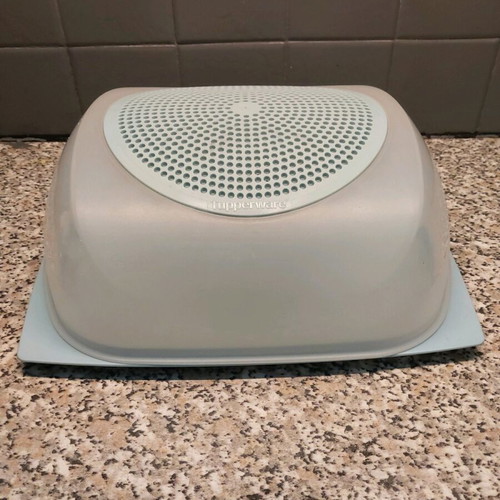 Tupperware cheese container large like new