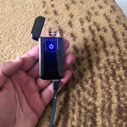Gadget Rechargeable Lighter like new, windproof with charger