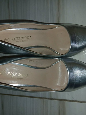 Alta Moda silver pumps size 38 like new